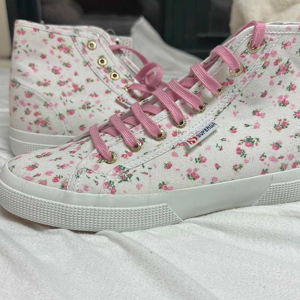SUPERGA FLORAL SNEAKERS NEVER WORN WITH TAGS